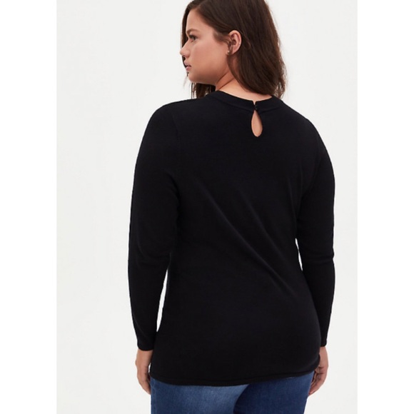 ๐ Black Lace Keyhole Pullover Sweater NWT Torrid - Picture 5 of 6